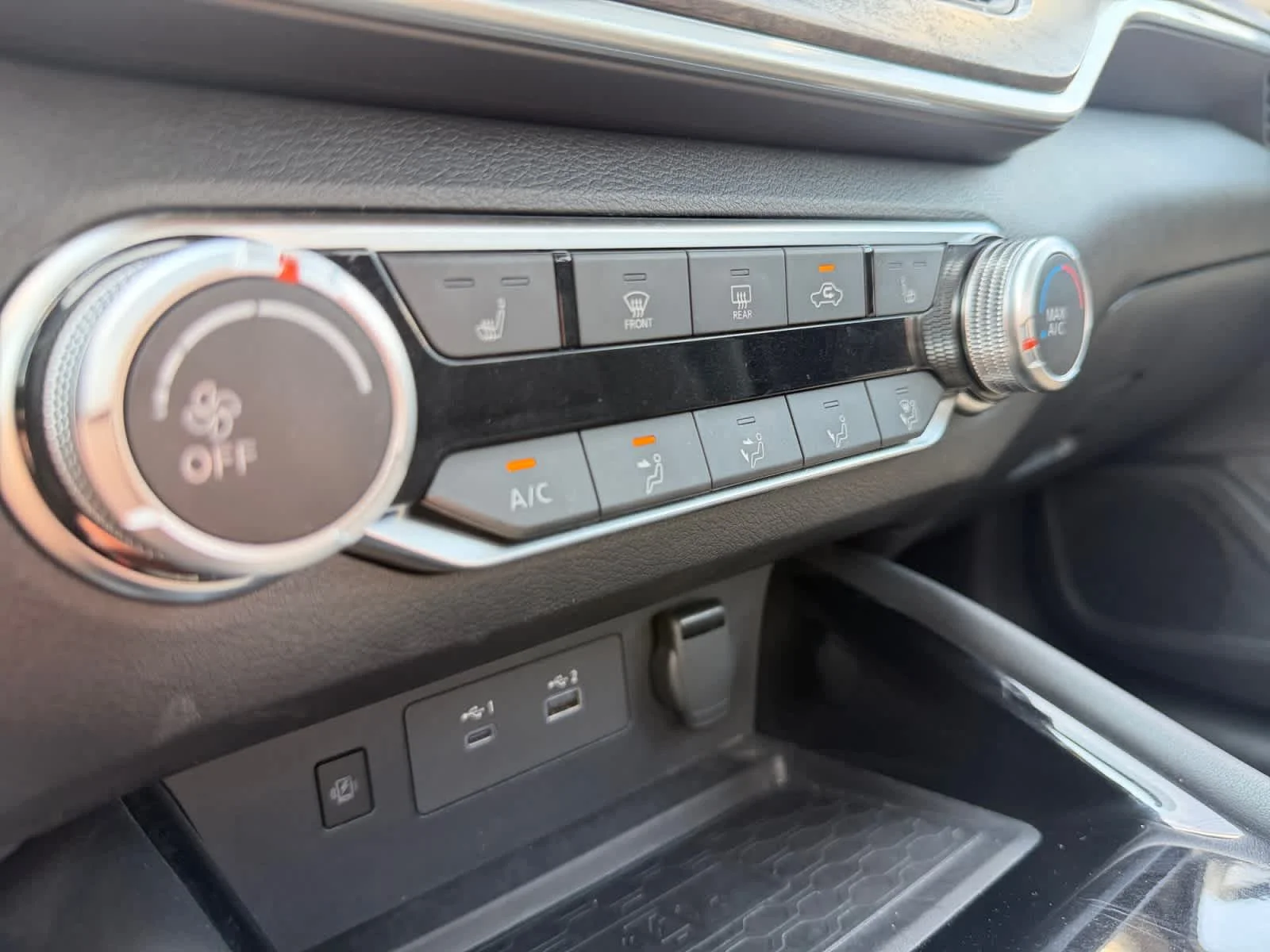 Used 2024 Gun Metallic Nissan 2.5 SV image 32
