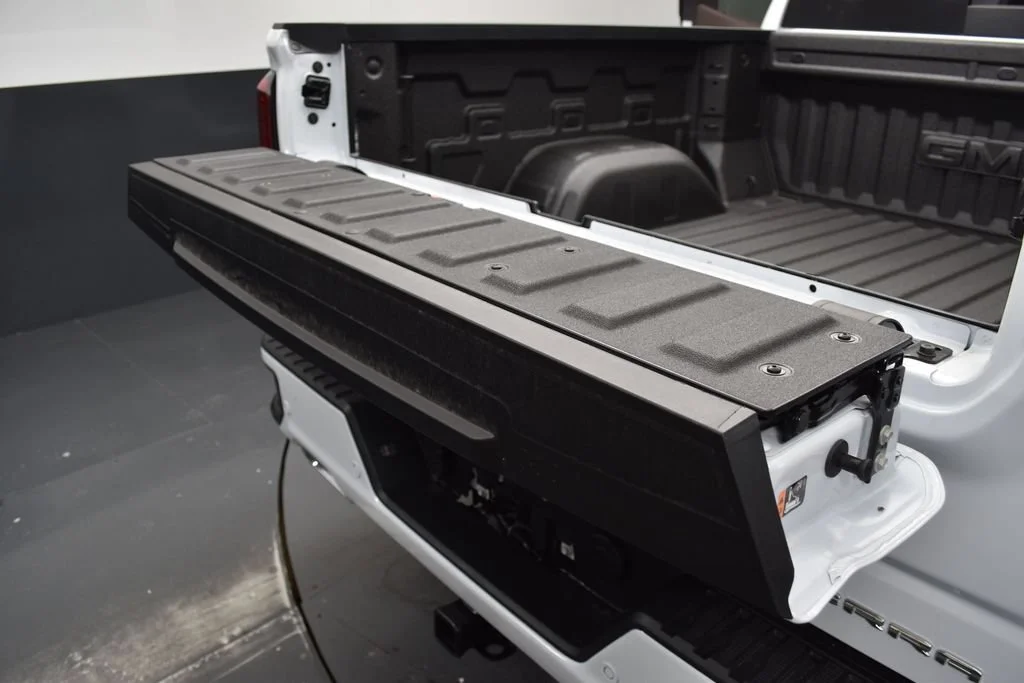 New 2026 Glacier White Tricoat GMC Denali image 22