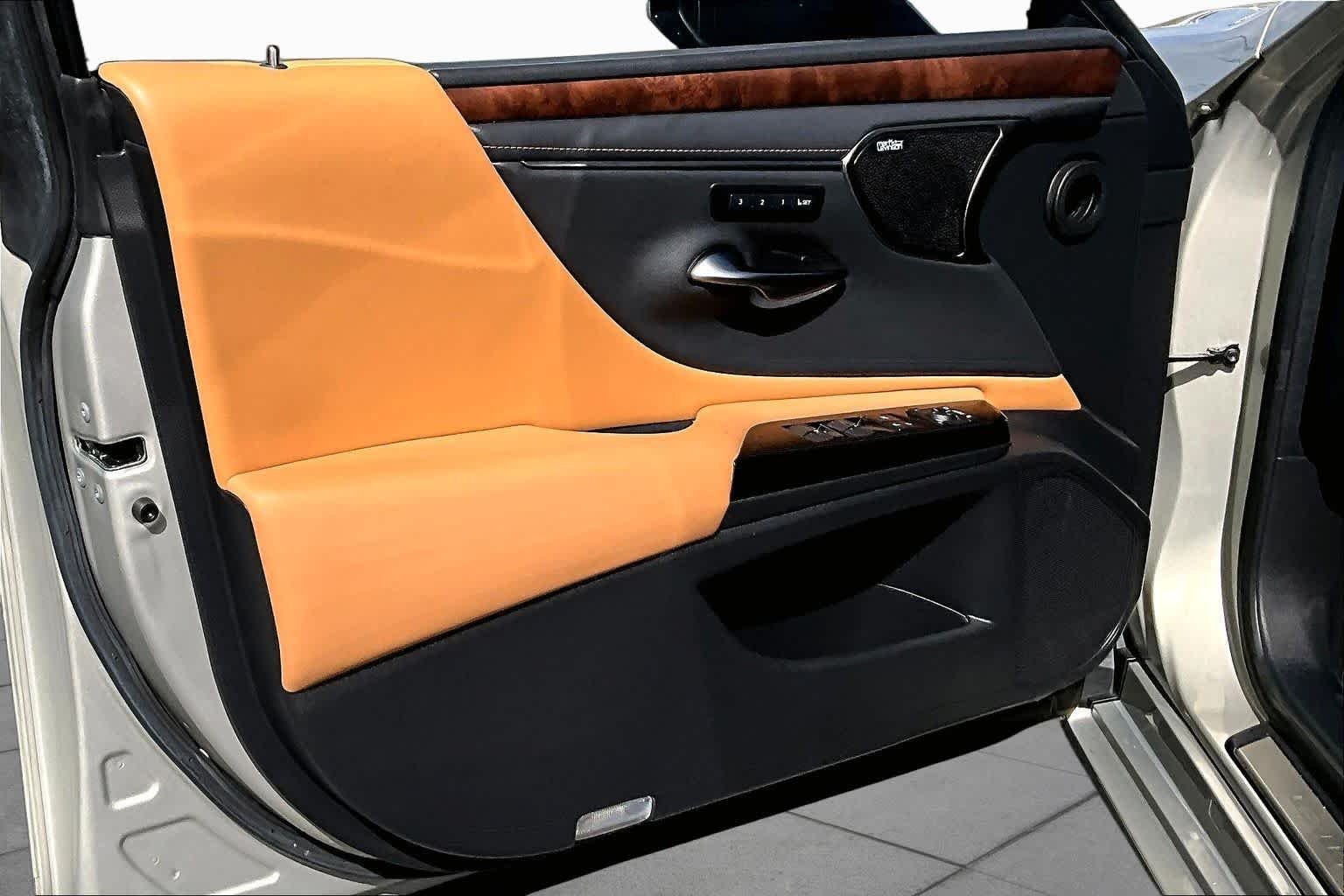 Used 2022 Moonbeam Beige Metallic Lexus Ultra Luxury image 26