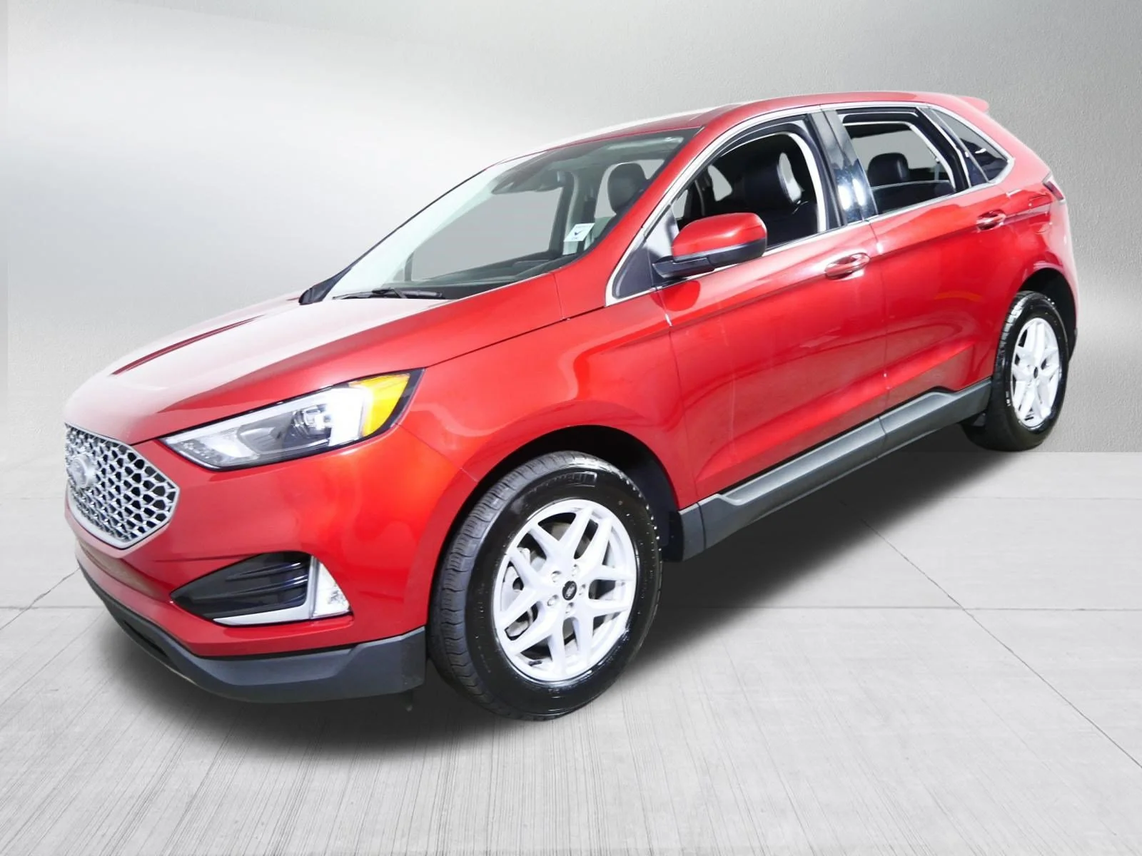 Used 2023 Rapid Red Metallic Tinted Clearcoat Ford SEL image 3