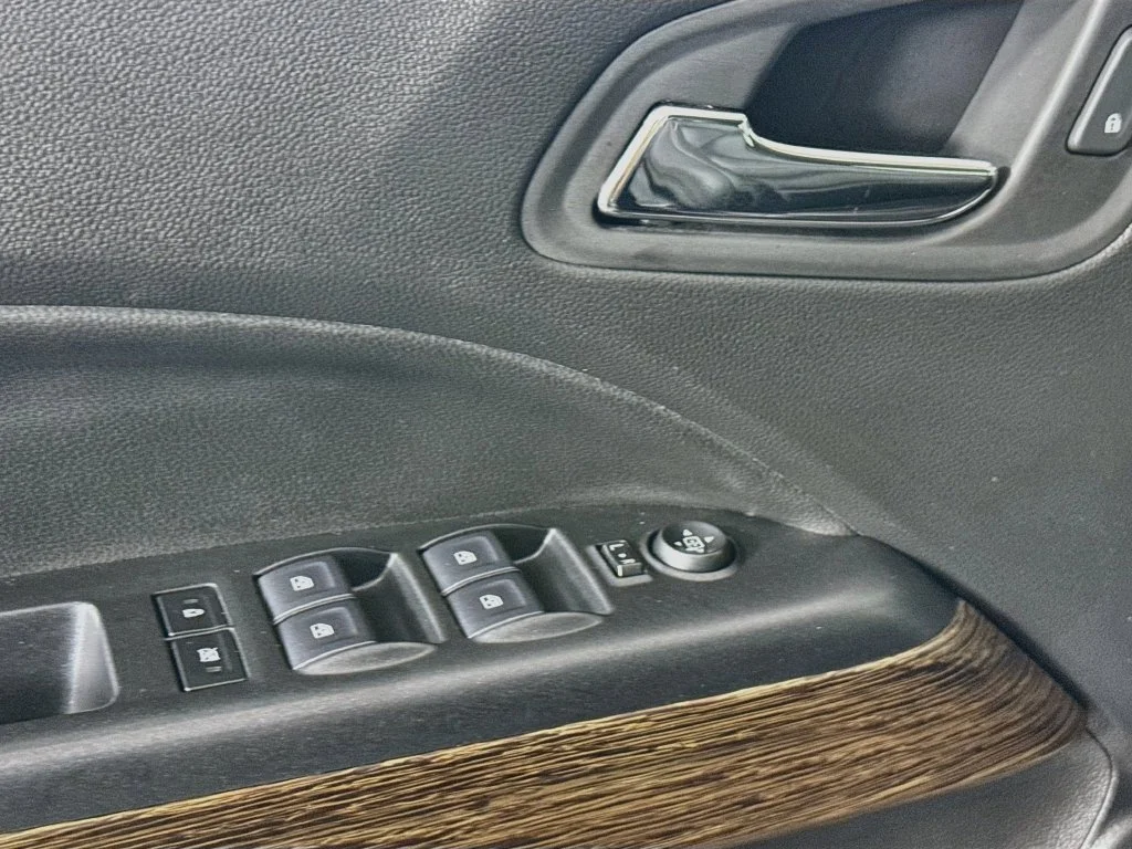 Used 2020 Gray GMC Denali image 21