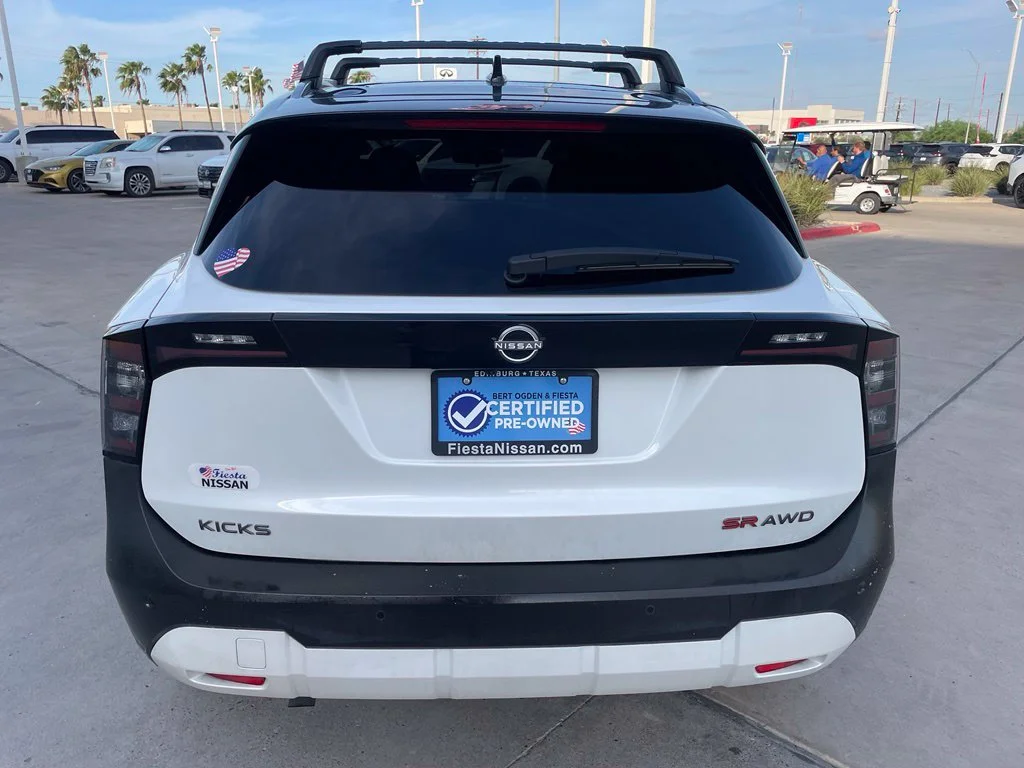 Used 2025 White Nissan SR image 6