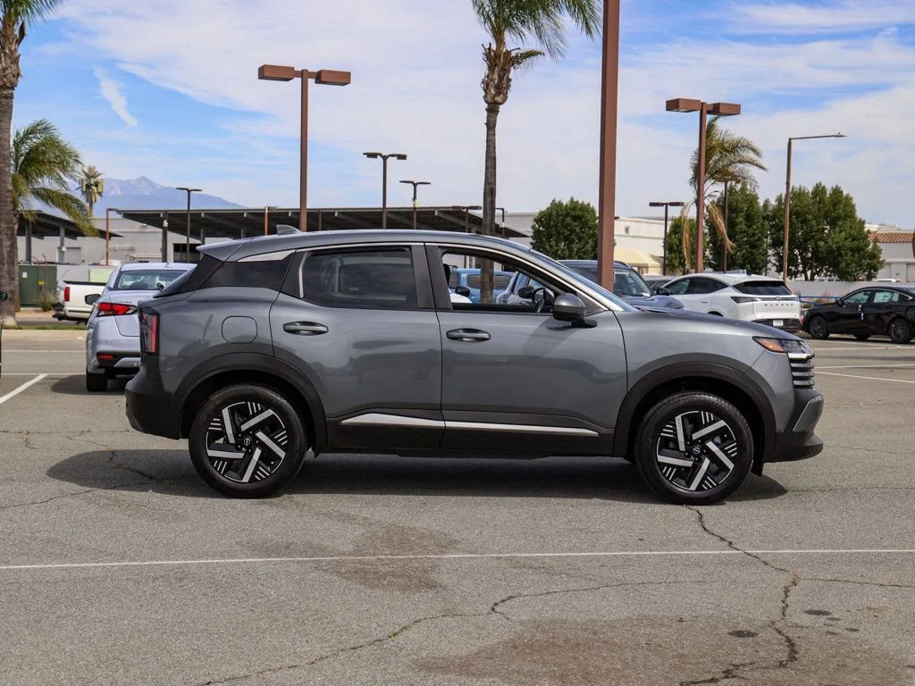 Used 2025 Gray Nissan SV image 2