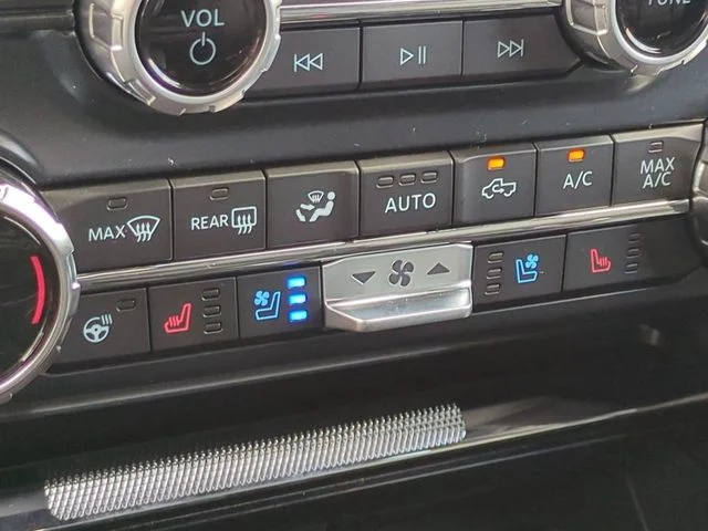 New 2026 Star White Metallic Tri-Coat Ford Lariat® image 24