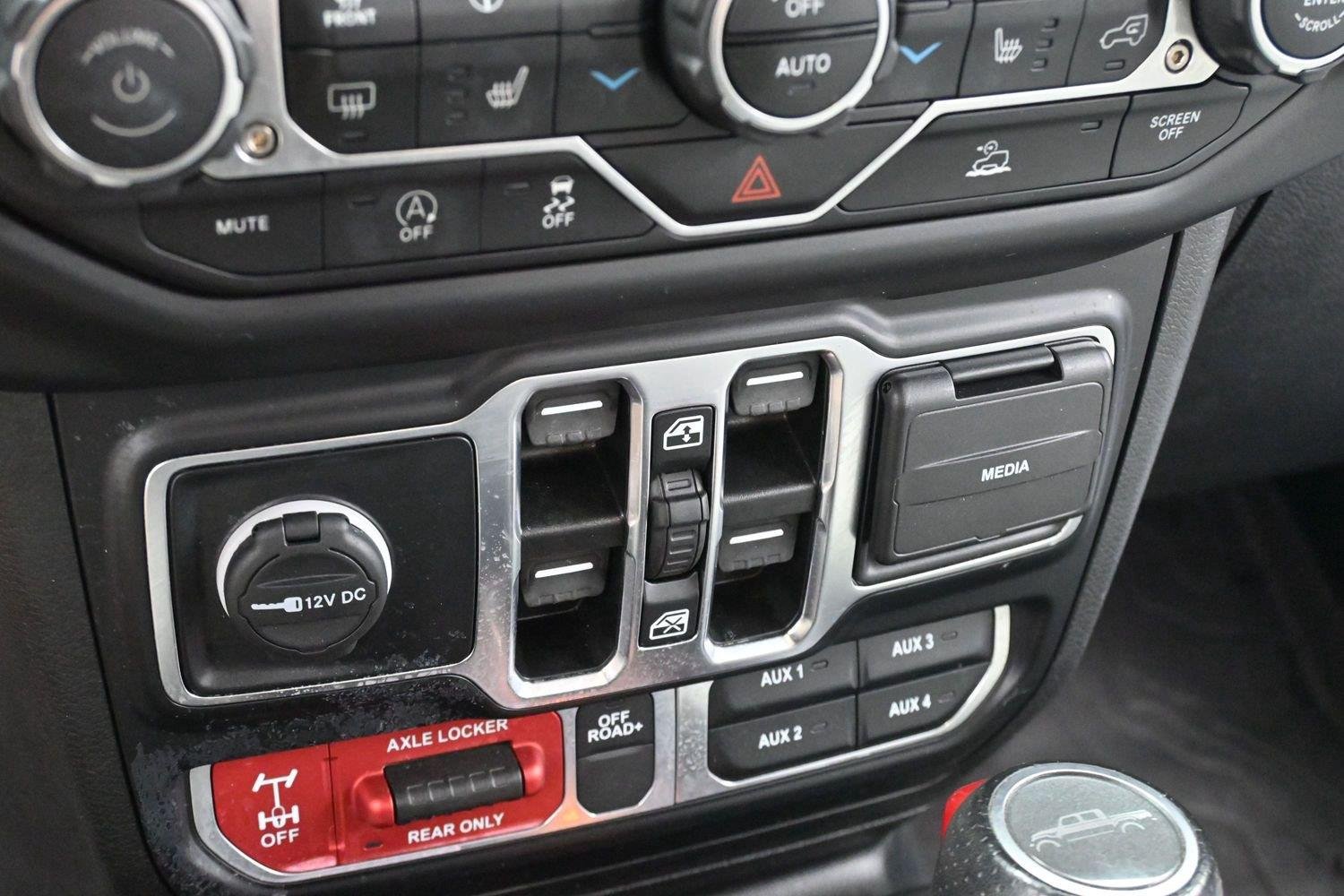 Used 2022 Limited Edition Gobi Clearcoat Jeep Mojave image 23