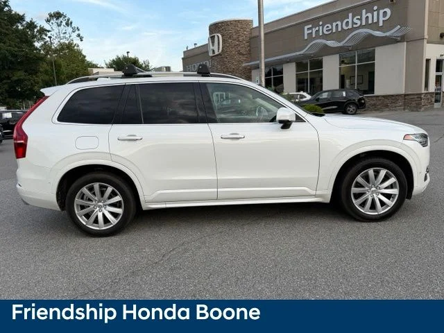 Used 2019 White Volvo T6 Momentum image 4