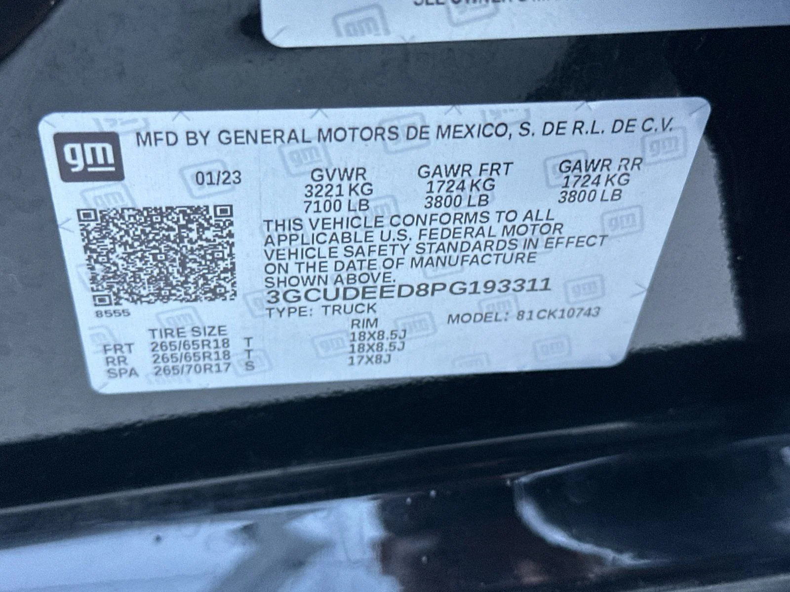 Used 2023 Black Chevrolet RST image 25