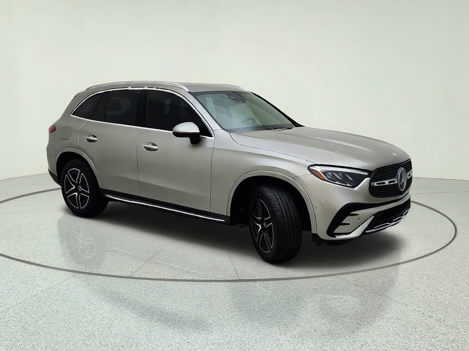 Used 2023 Mojave Silver Metallic Mercedes-Benz GLC 300 image 5