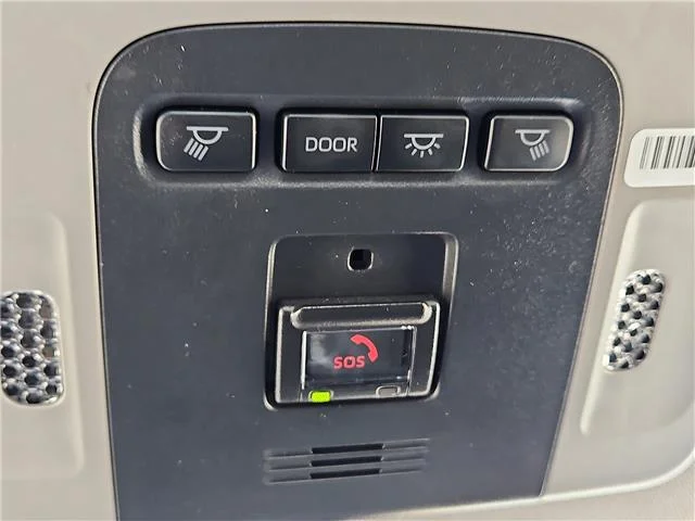 Used 2024 Wind Chill Pearl Toyota XSE Front-Wheel Drive image 19