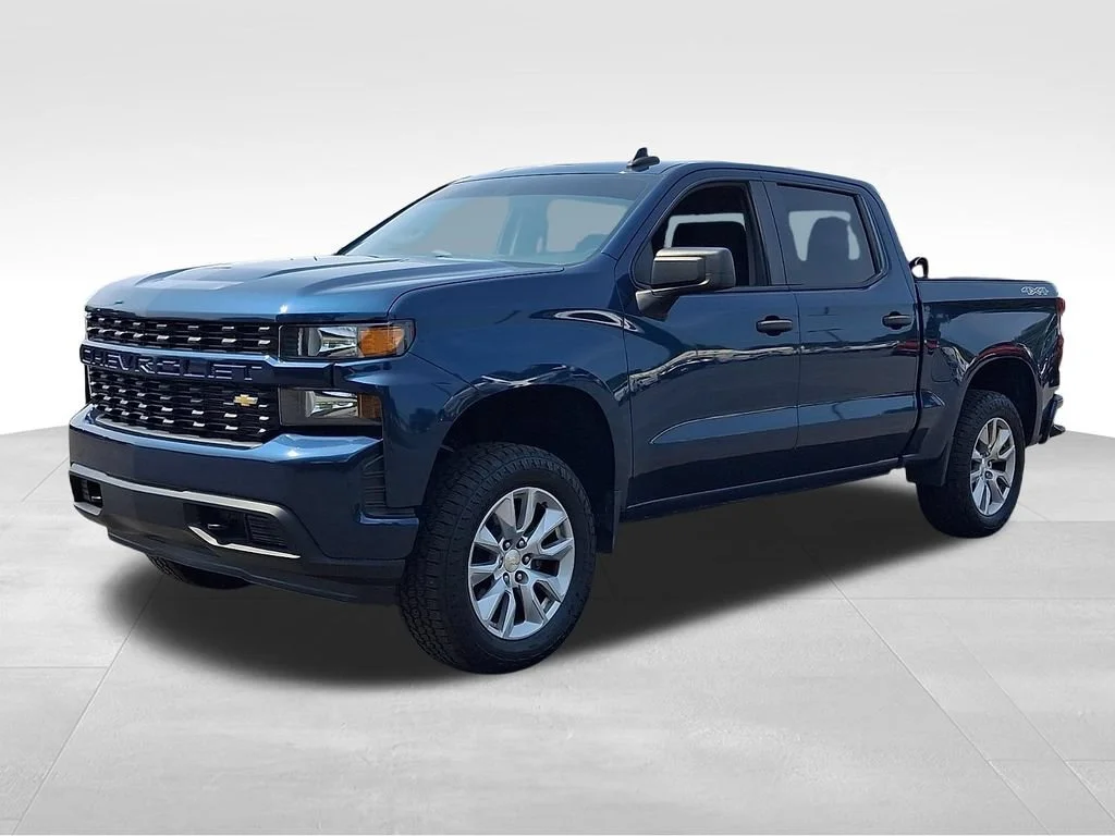 Used 2019 NORTHSKY BLUE METALLIC Chevrolet Custom image 3
