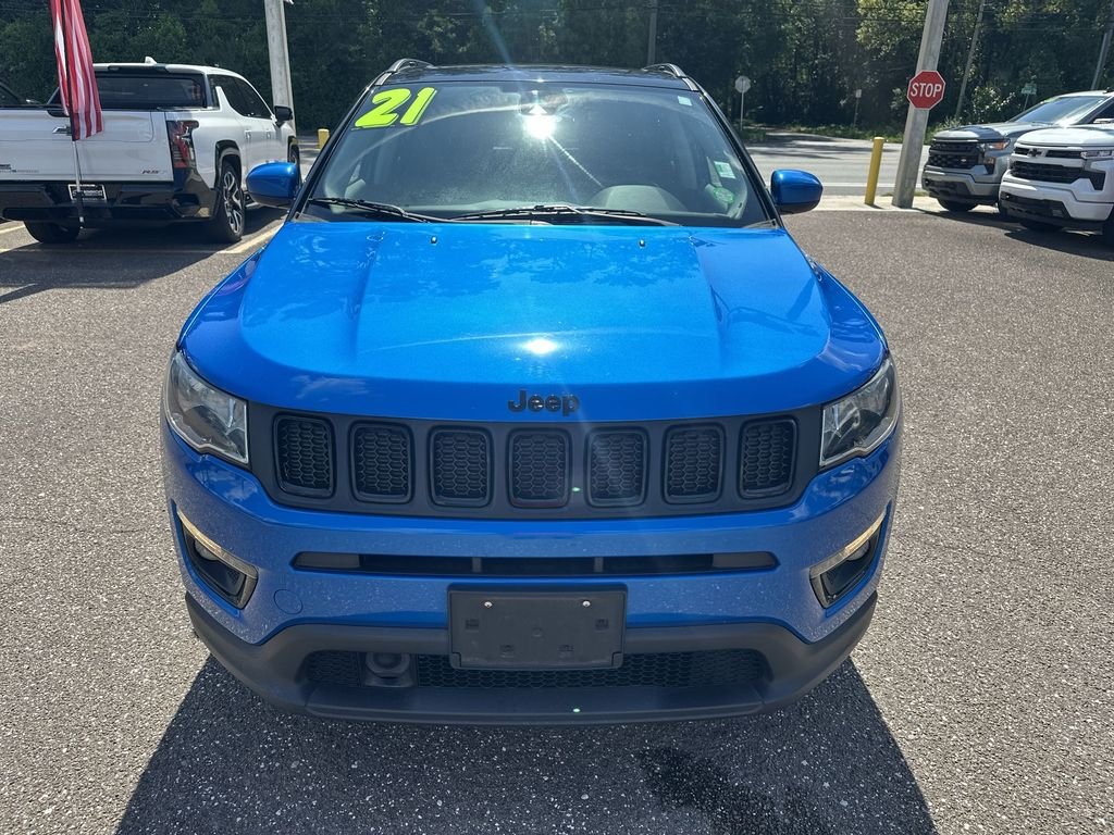 Used 2021  Jeep Altitude image 11