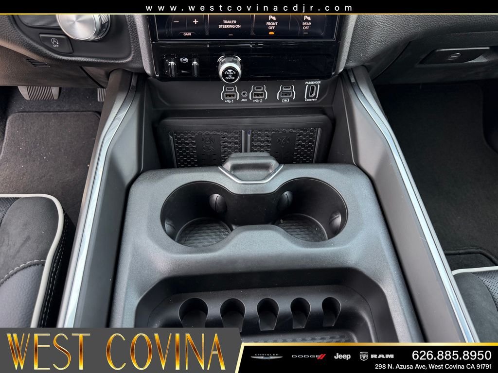 New 2025 Bright White Clear-Coat Exterior Paint RAM Laramie image 15