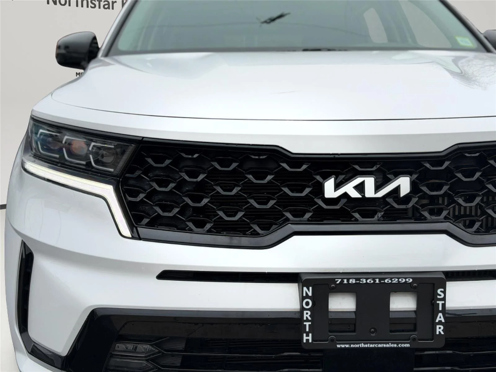 Used 2023 Glacial White Pearl Kia SX image 10