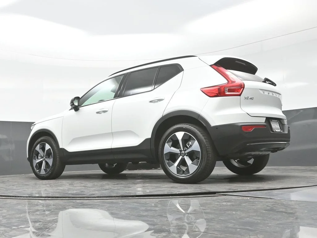 New 2026 Crystal White Volvo Plus image 29