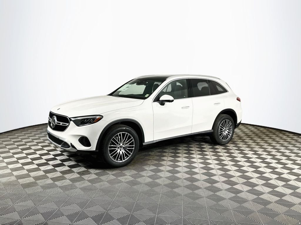 New 2026 Polar White Mercedes-Benz GLC 300 image 3