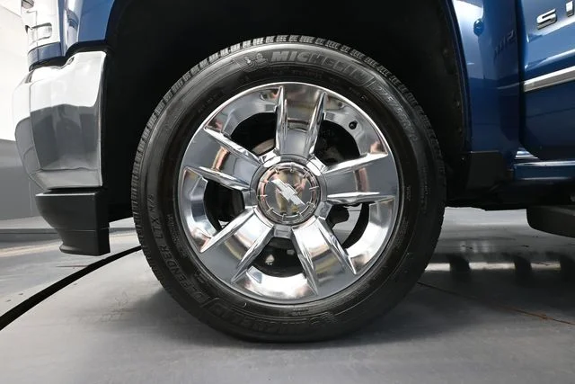 Used 2017 Blue Chevrolet LTZ image 20