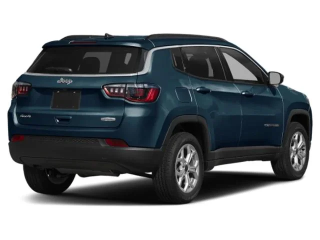 New 2026 Hydro Blue Pearlcoat Jeep Latitude image 2