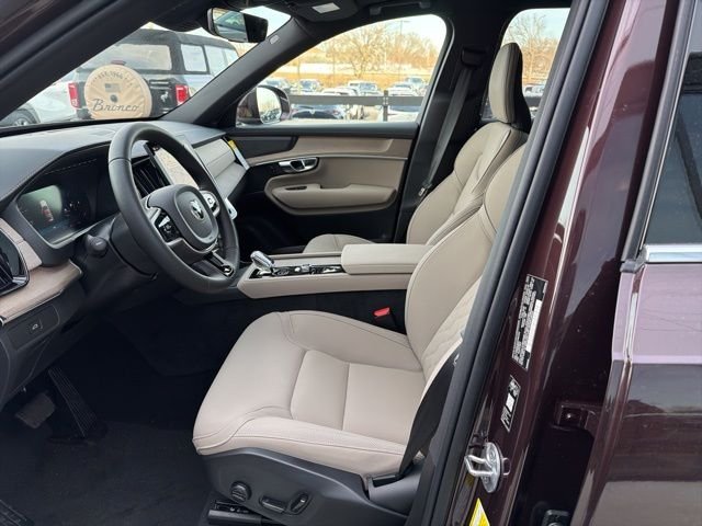 2026 Volvo XC90 Plus - Photo 11