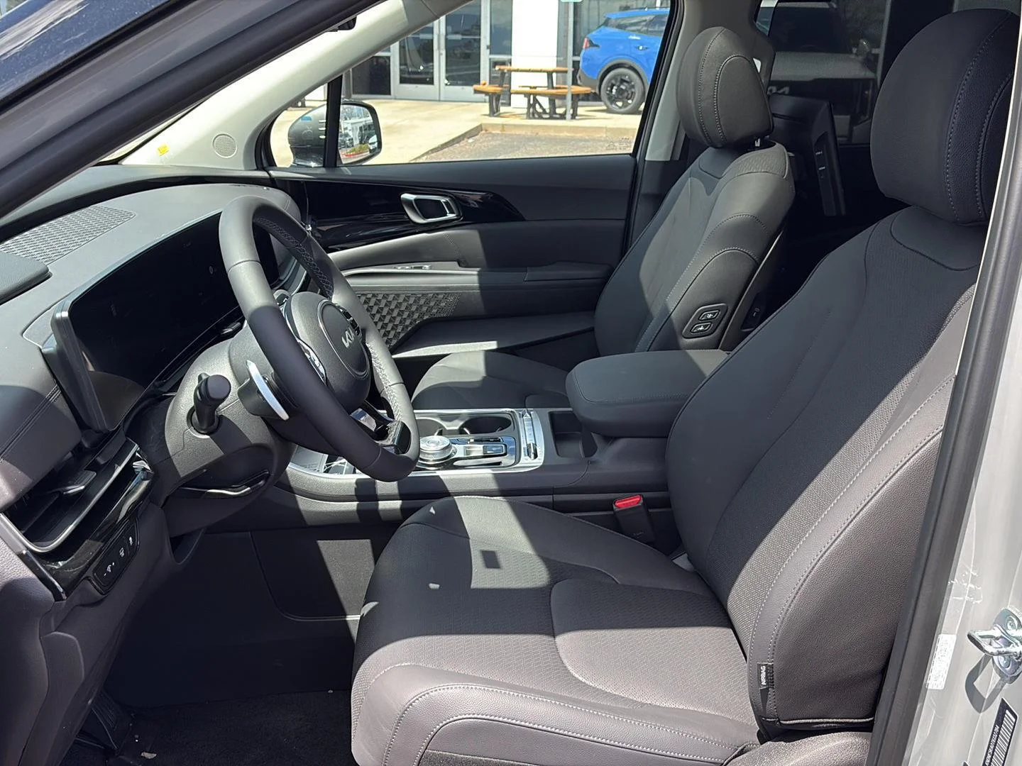 New 2026 Ceramic Silver Kia SX Prestige image 8