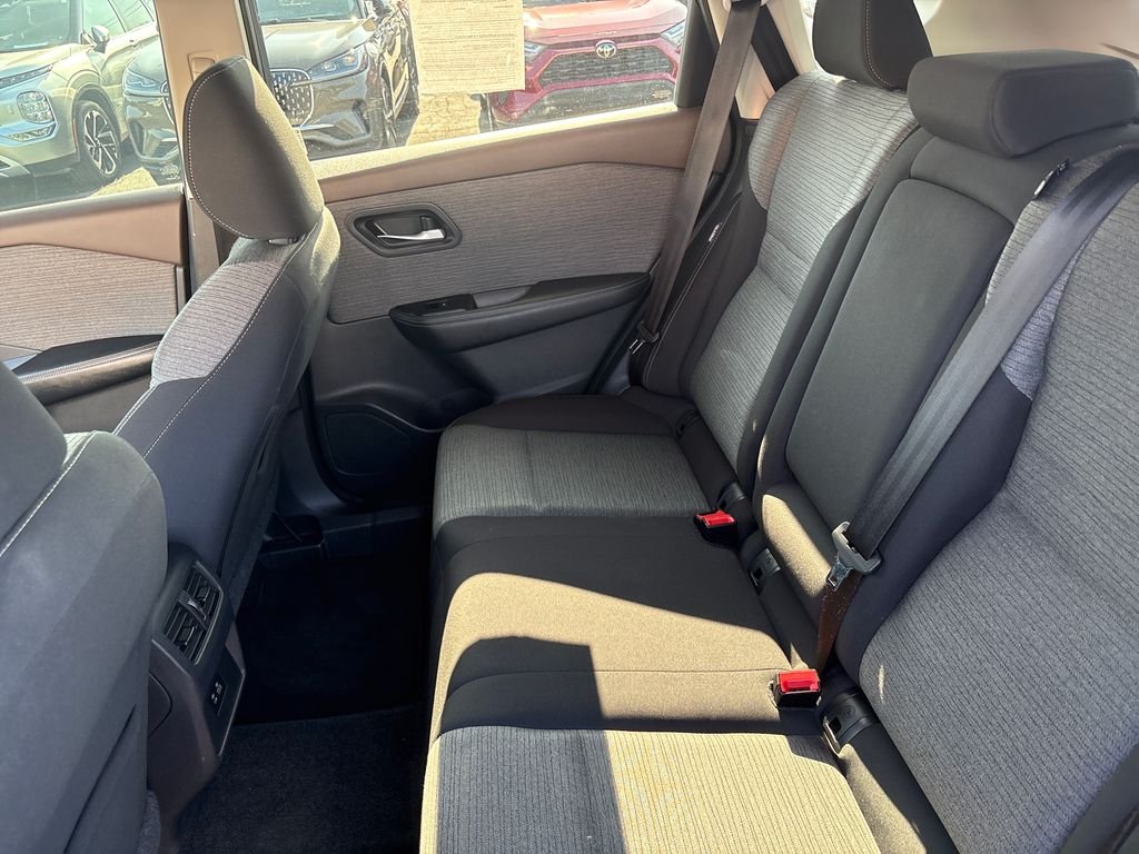 Used 2022 Gray Nissan SV image 14