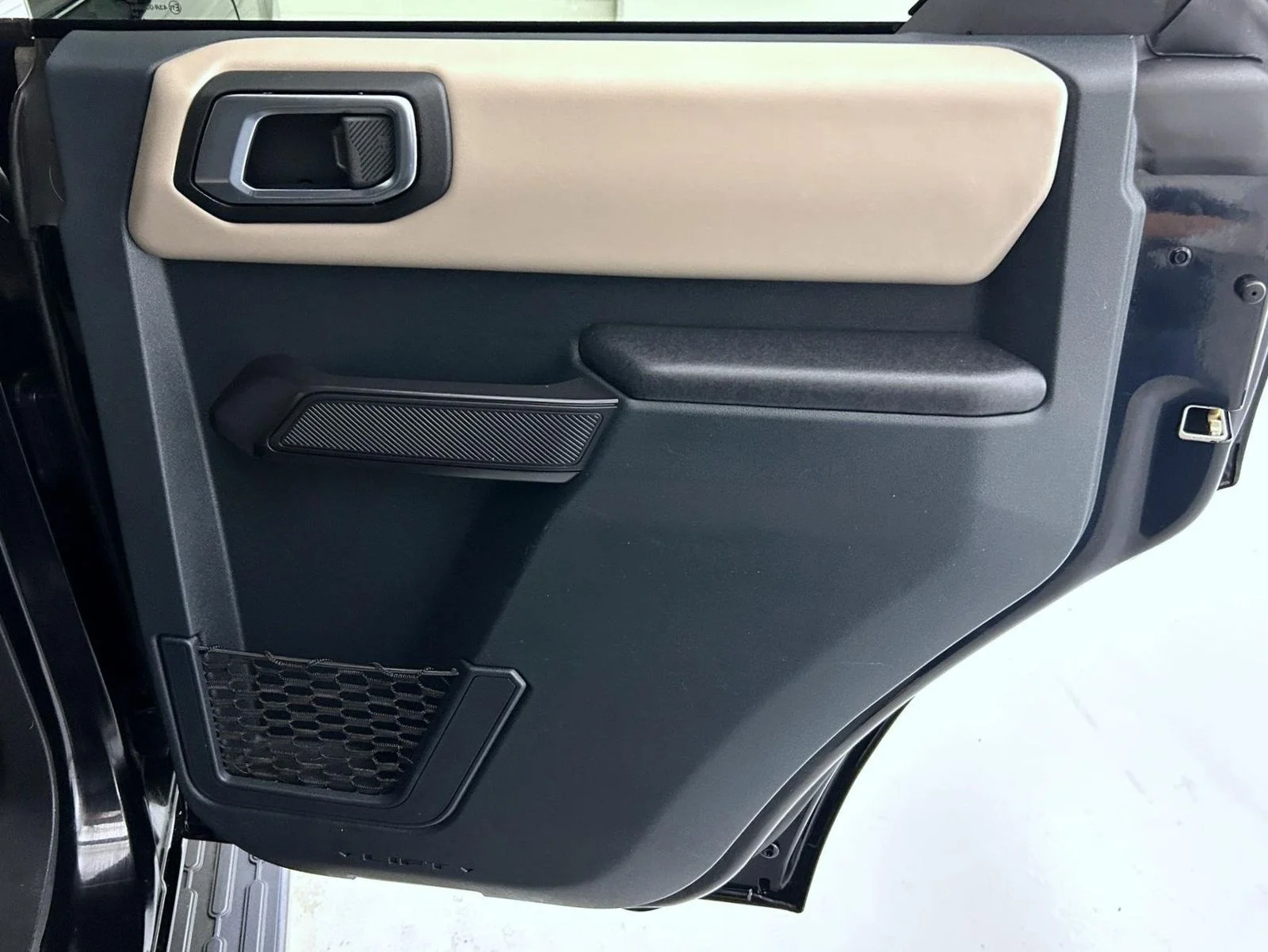 Used 2024 Black Ford Wildtrak image 17