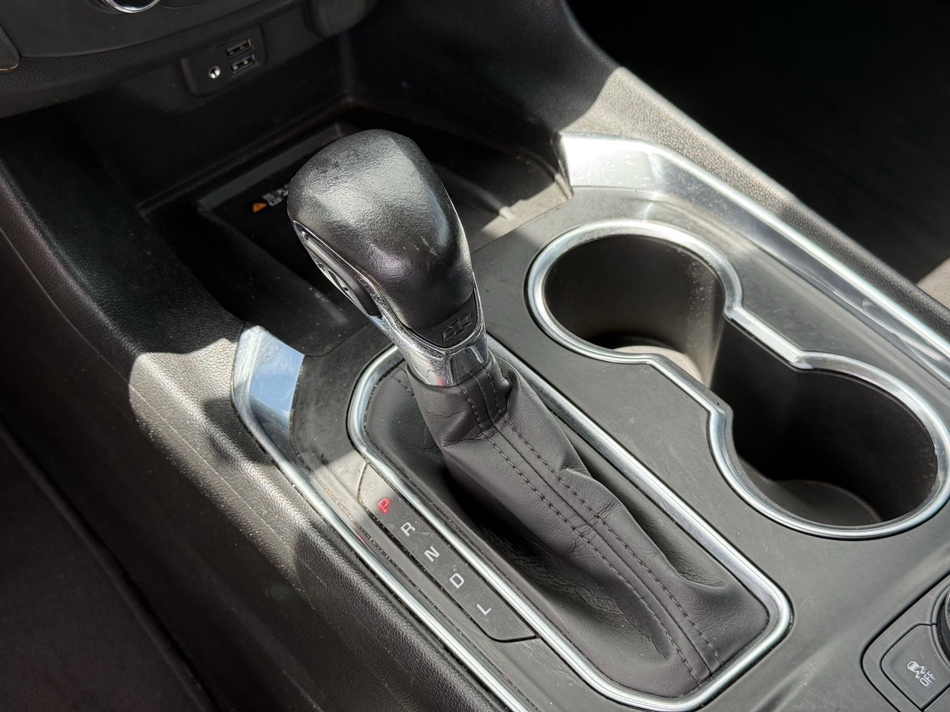Used 2021 Silver Ice Metallic Chevrolet Premier image 22