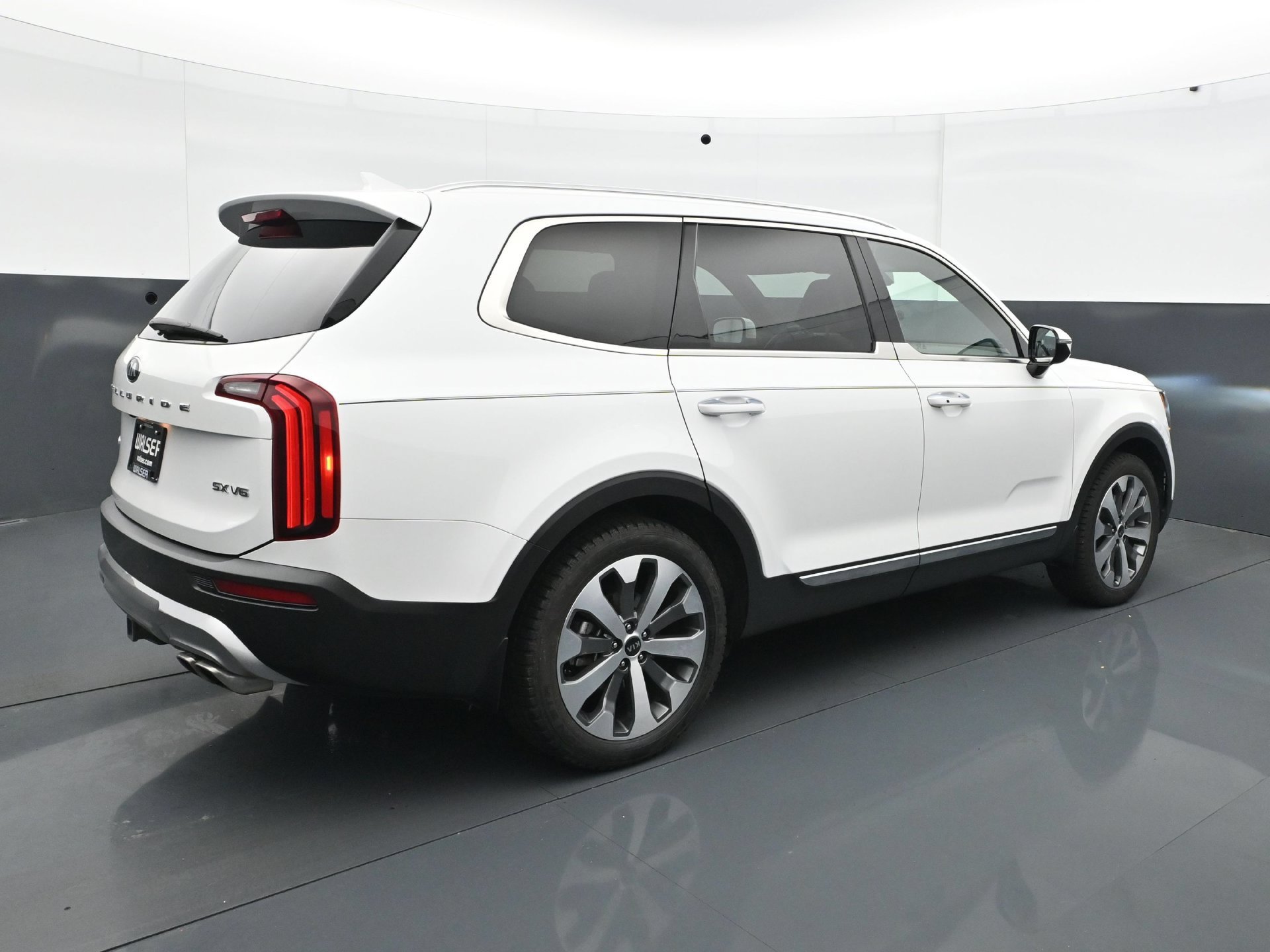 Used 2020 Snow White Pearl Kia SX AWD image 7