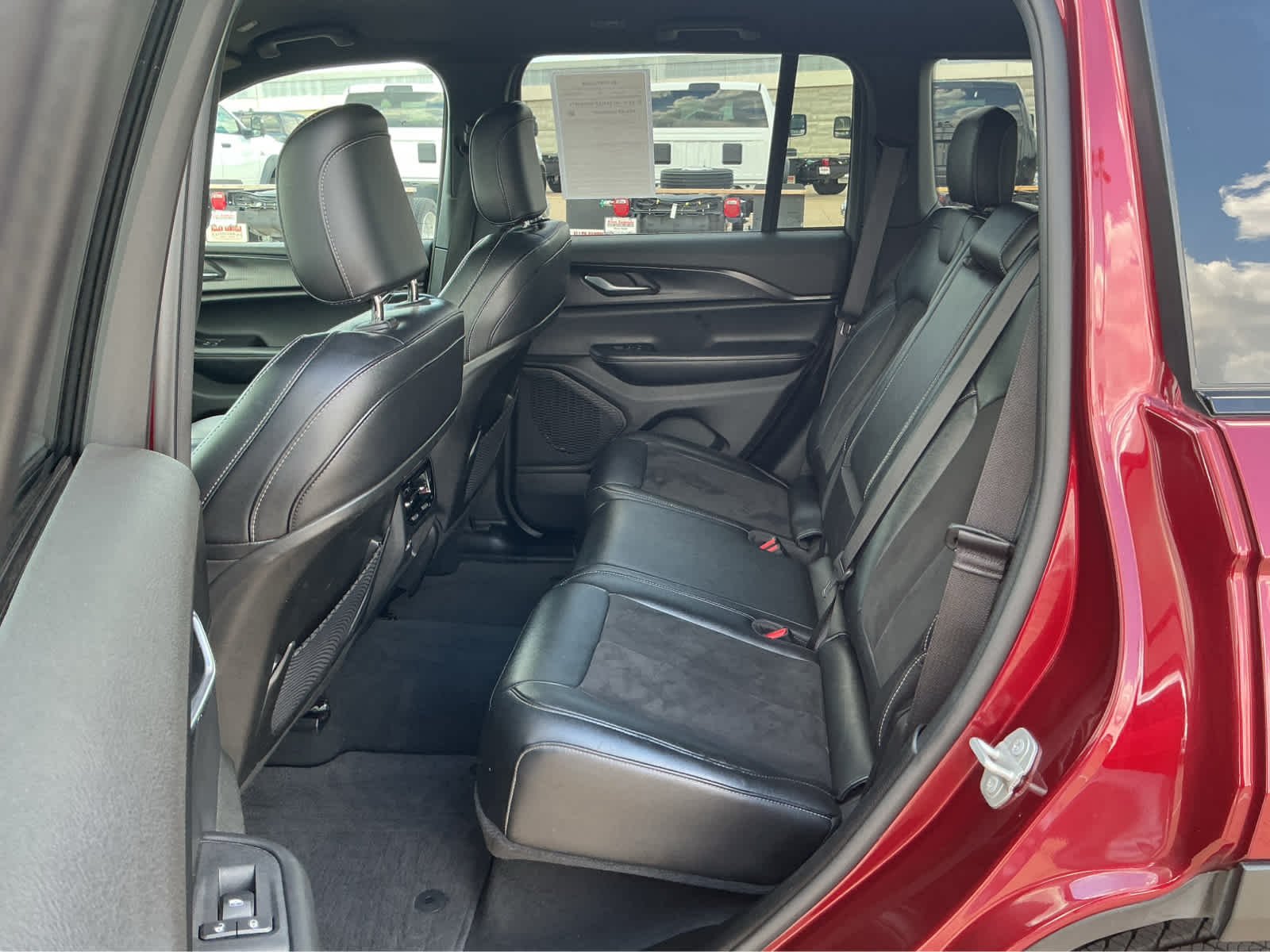 Used 2024 Velvet Red Pearlcoat Jeep Altitude image 14