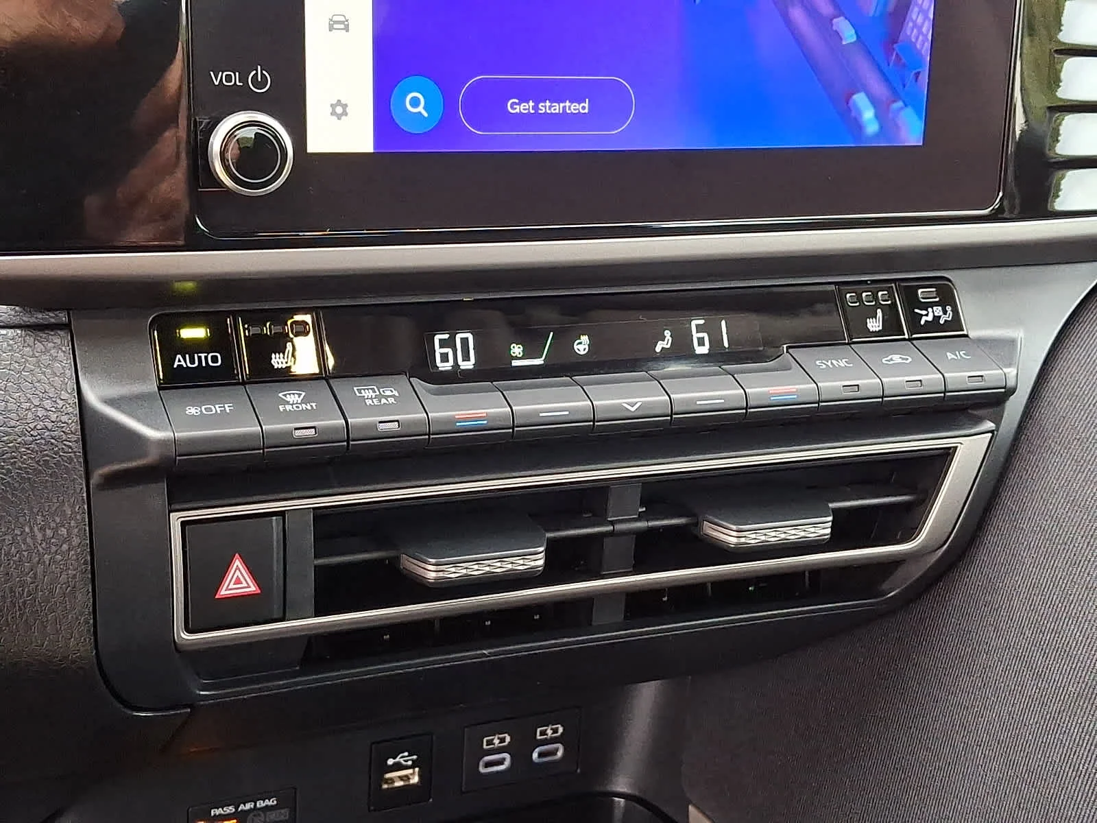 Used 2025 Ice Cap Toyota LE image 19