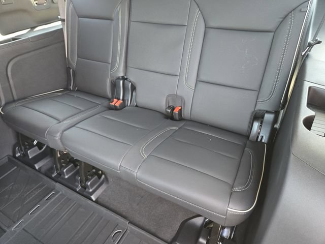 2025 Chevrolet Suburban Premier - Photo 23