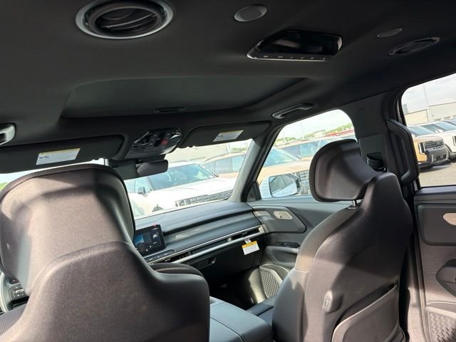 New 2027 Glacial White Pearl Kia S image 11