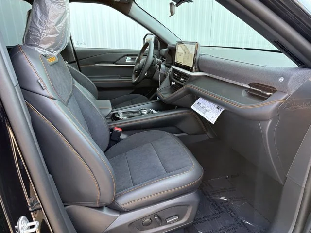 New 2026 Agate Black Metallic Ford Tremor® image 23