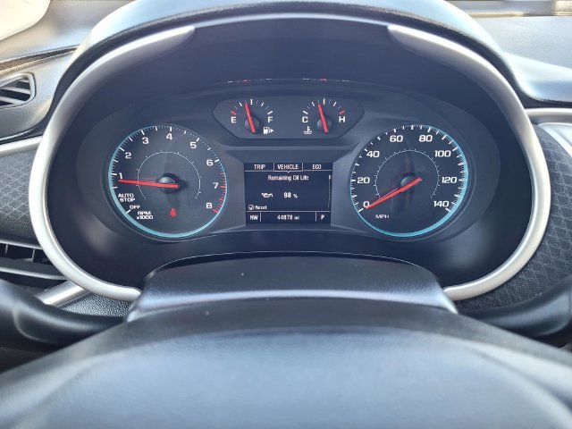 Used 2025 White Chevrolet LT image 21