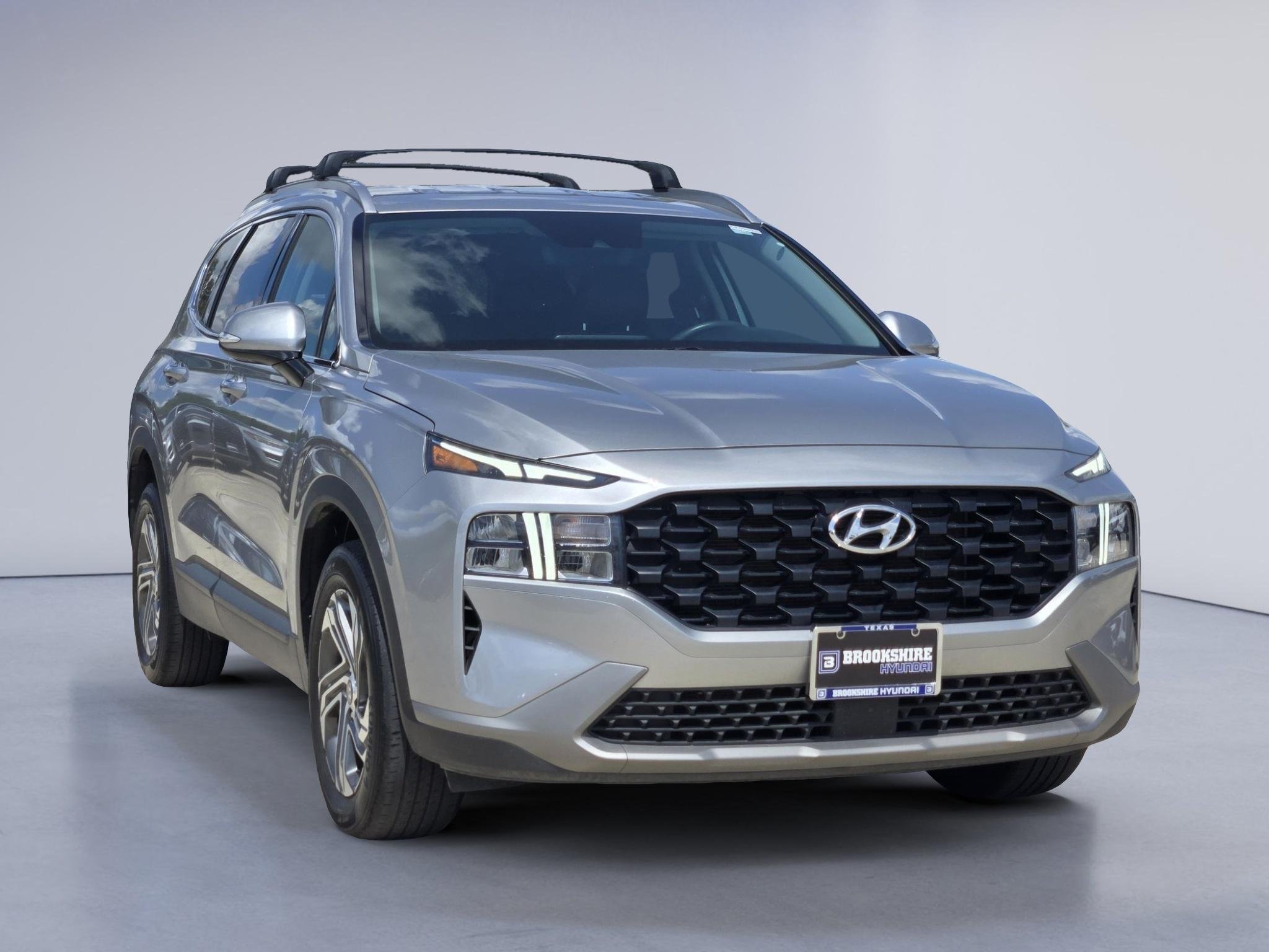 Used 2023 Shimmering Silver Hyundai SEL image 3