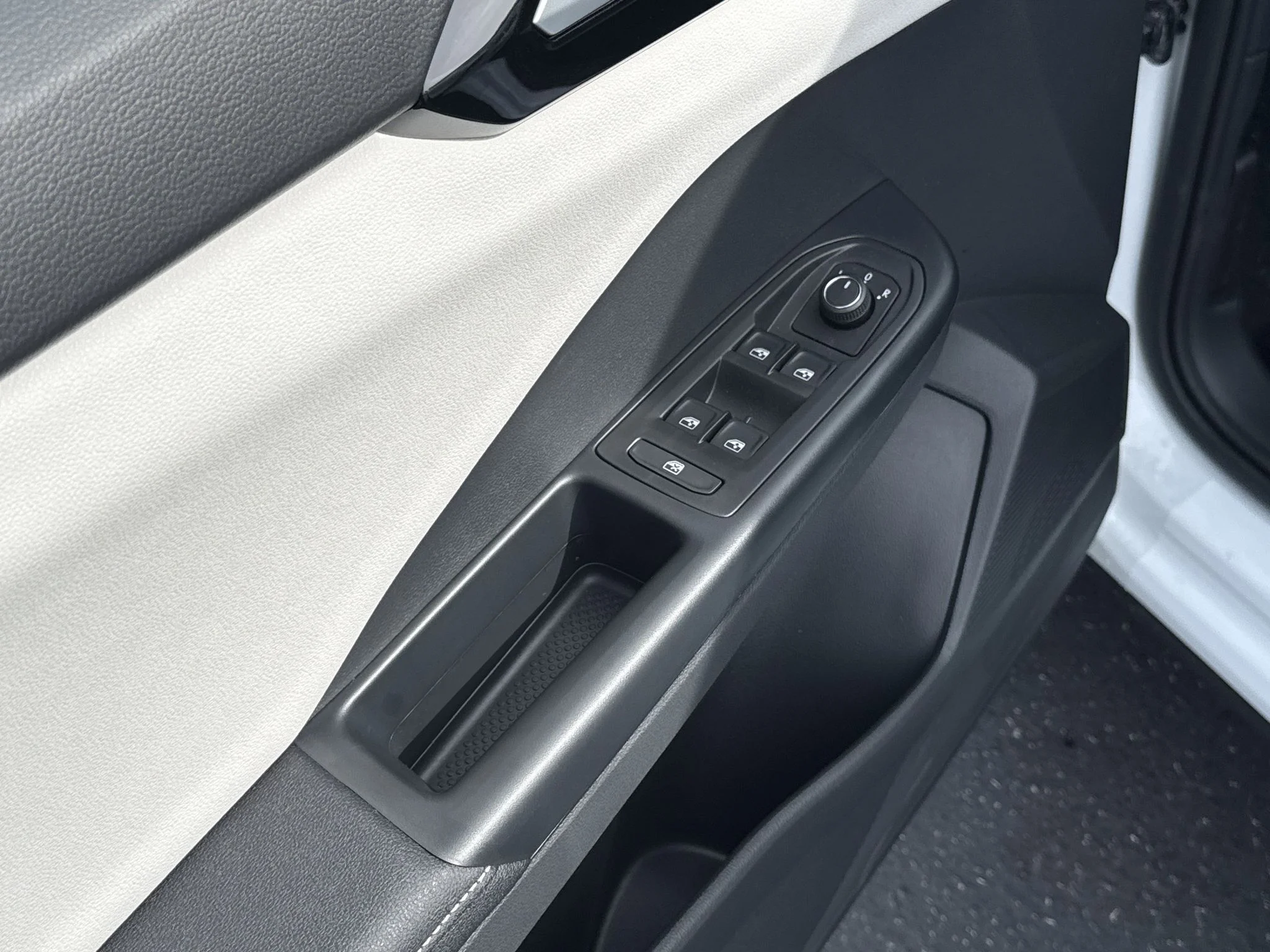 New 2026 Pure White Volkswagen S image 13
