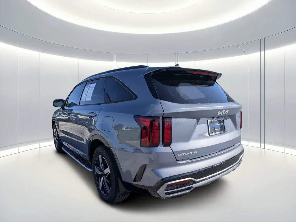 Used 2023 Silver Kia SX image 6