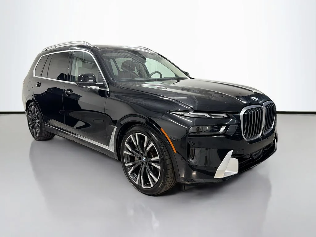 Used 2024 Black BMW xDrive40i image 7