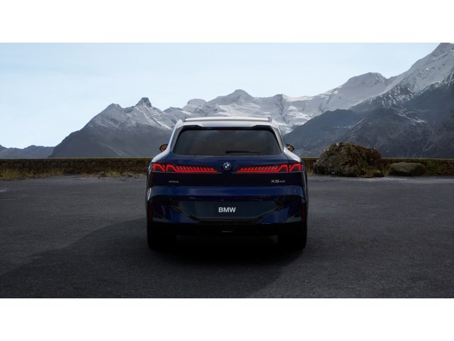 New 2027 Tanzanite Blue II Metallic BMW 40 xDrive image 5