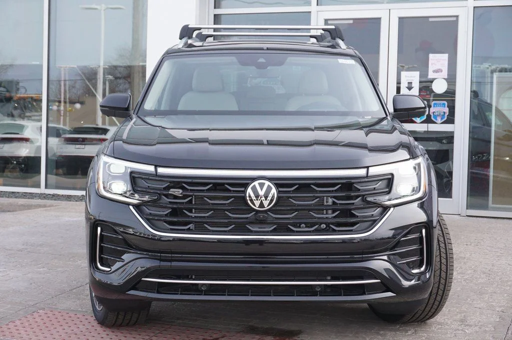 New 2026 Deep Black Volkswagen 2.0T SEL Premium R-Line image 5