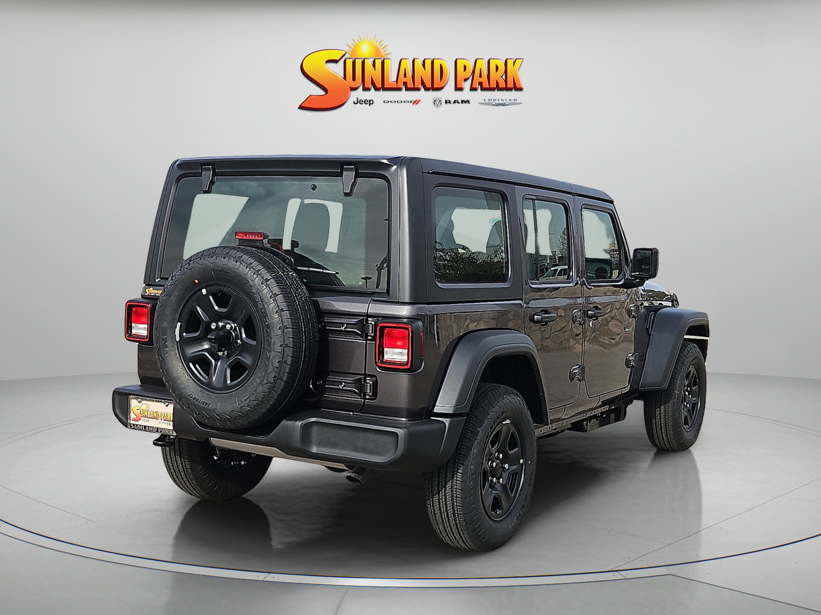 New 2026 Granite Crystal Metallic Clear-Coat Exterior Paint Jeep Sport image 5