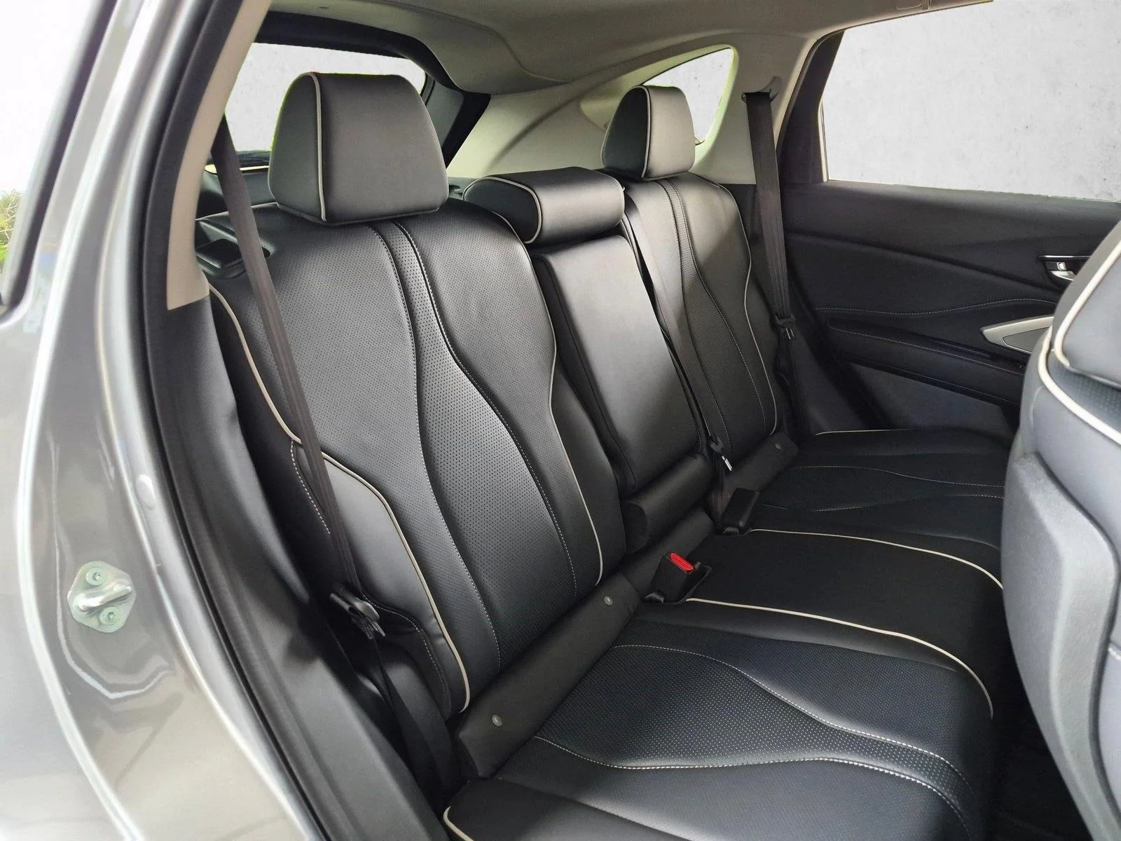 Used 2024 Lunar Silver Metallic Acura w/Advance Package image 18