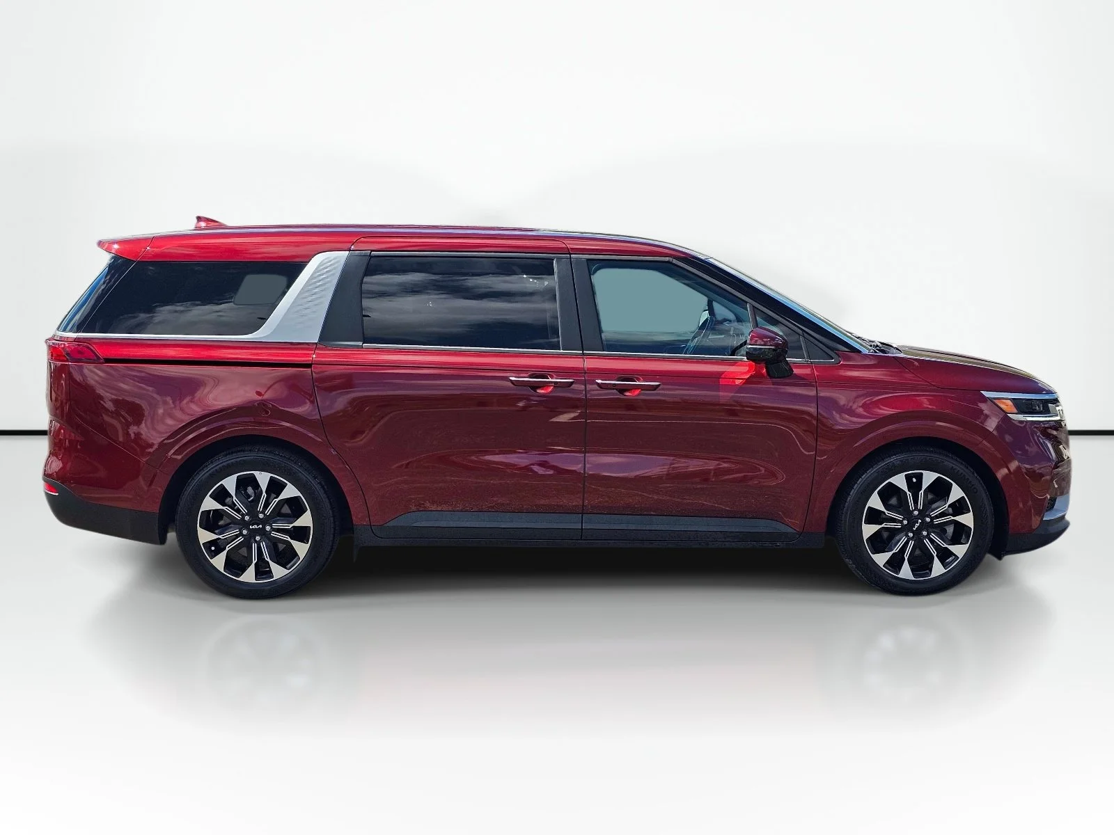 Used 2024 Flare Red Kia EX image 8