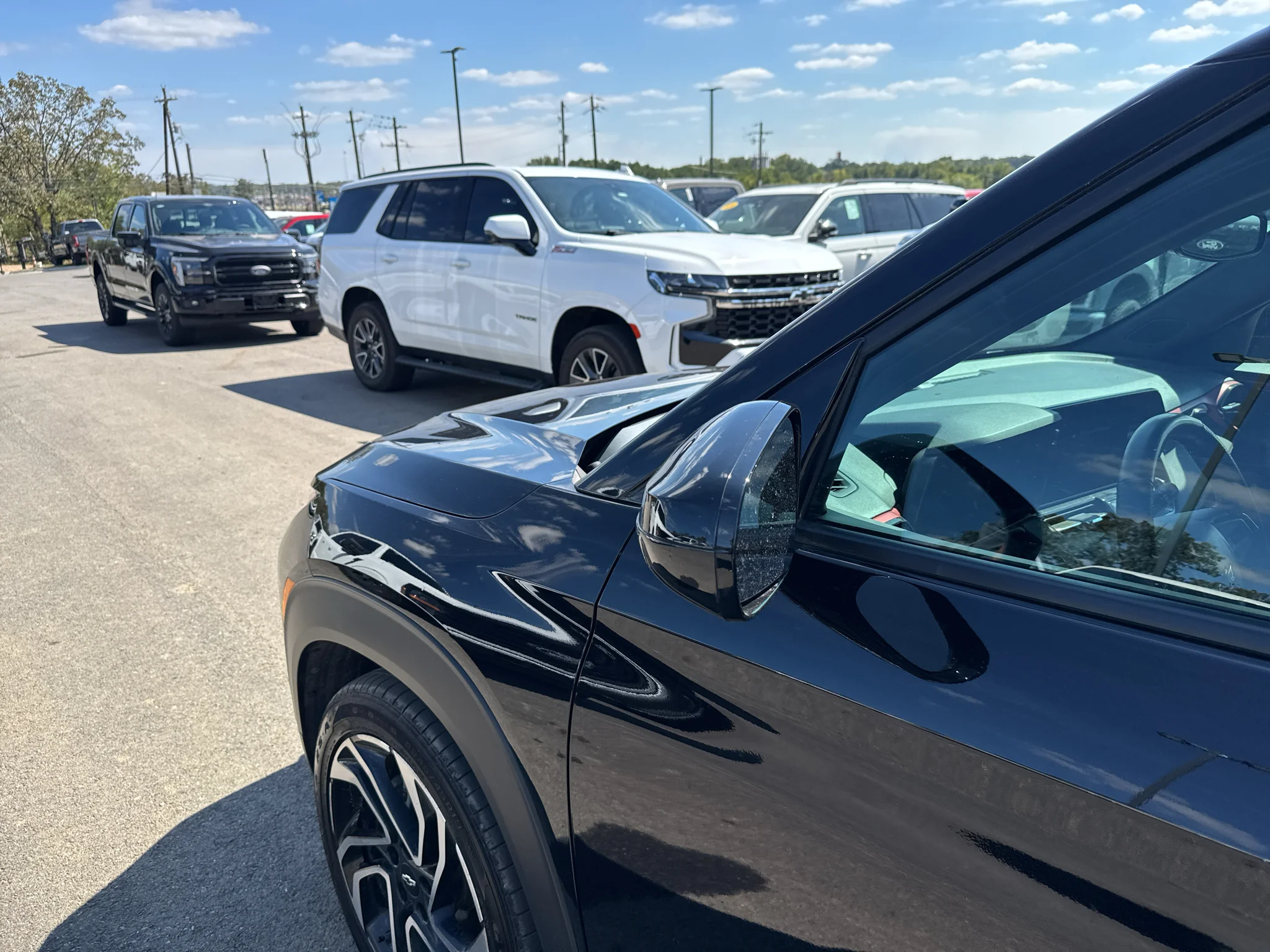 Used 2024 Mosaic Black Metallic Chevrolet RS image 35