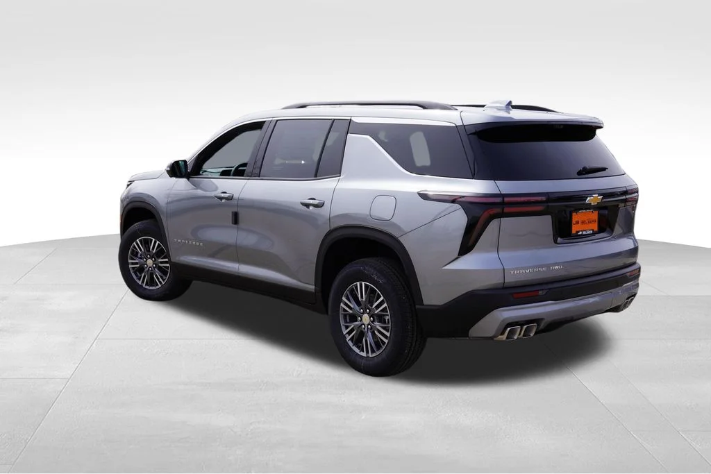 2026 Chevrolet Traverse LT - Photo 5