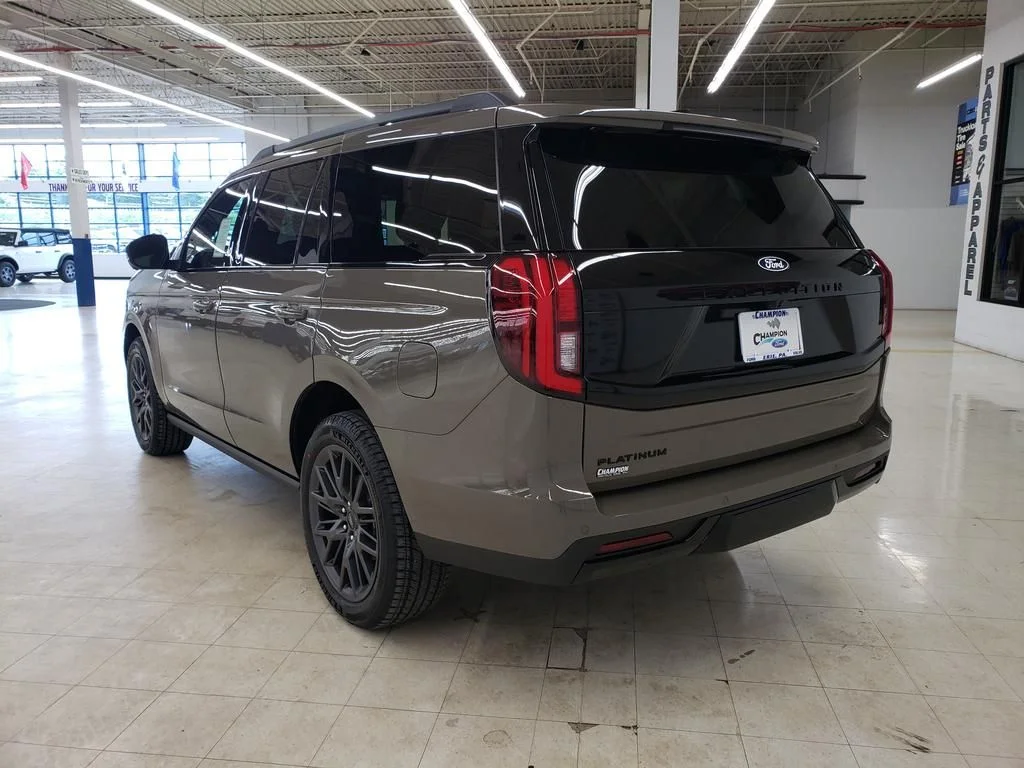 New 2027 Marsh Gray Ford Platinum image 6