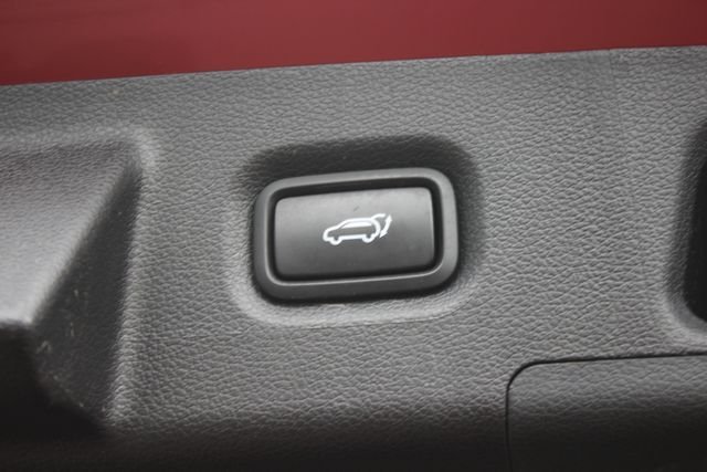 Used 2023 Red Hyundai Calligraphy image 28