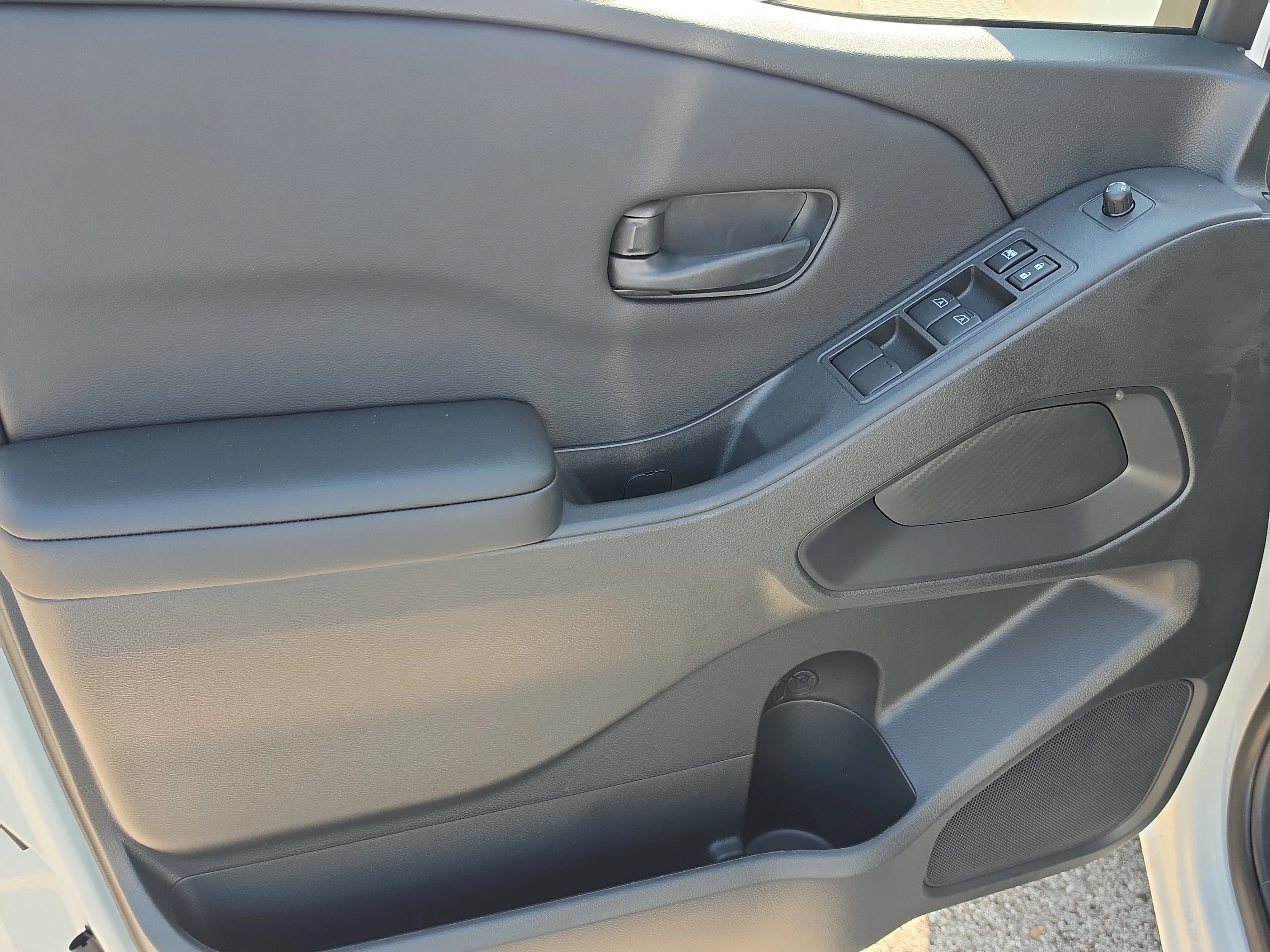 New 2026 Glacier White Nissan Crew Cab SV image 17