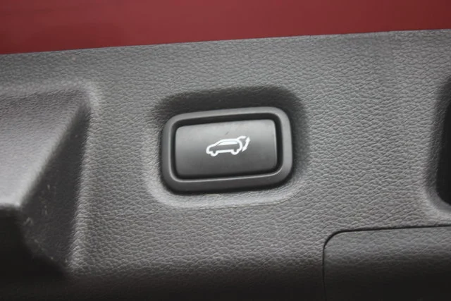 Used 2023 Red Hyundai Calligraphy image 28