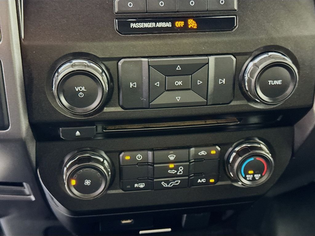 Used 2016 Shadow Black Ford XLT image 18