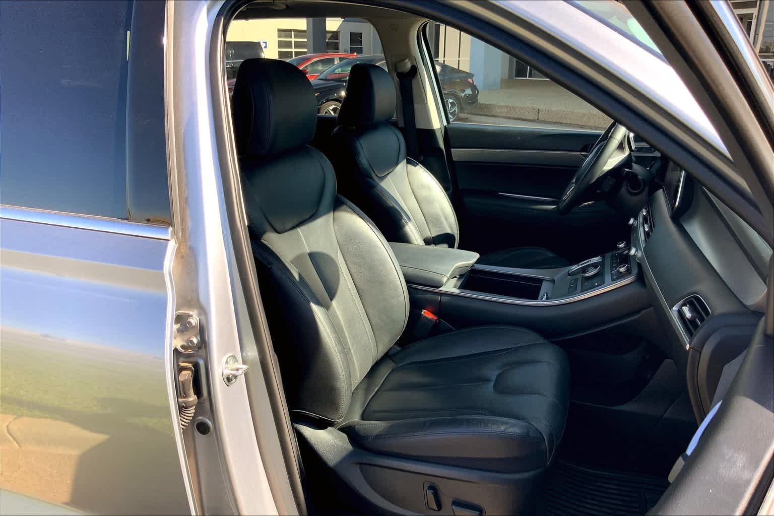 Used 2020 Lagoon Silver Hyundai SEL image 9
